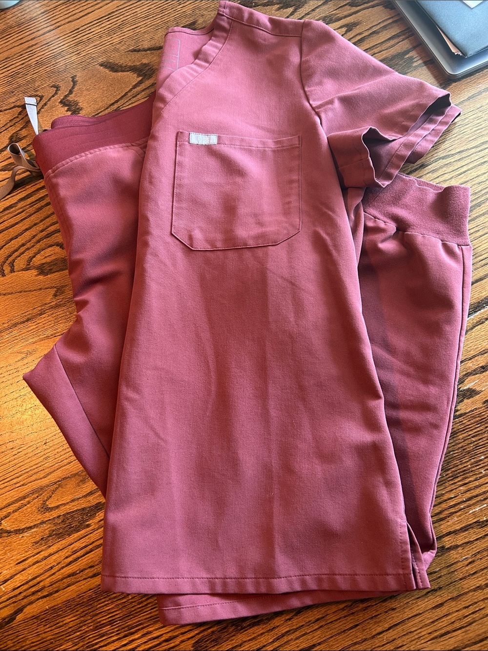 Figs Women’s Mauve Pink Scrub Set